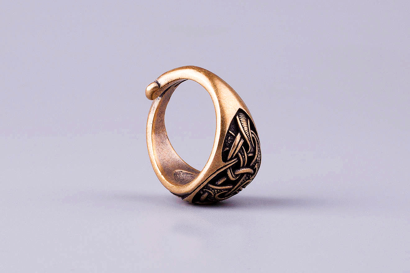 TRIQUETRA Solid Bronze