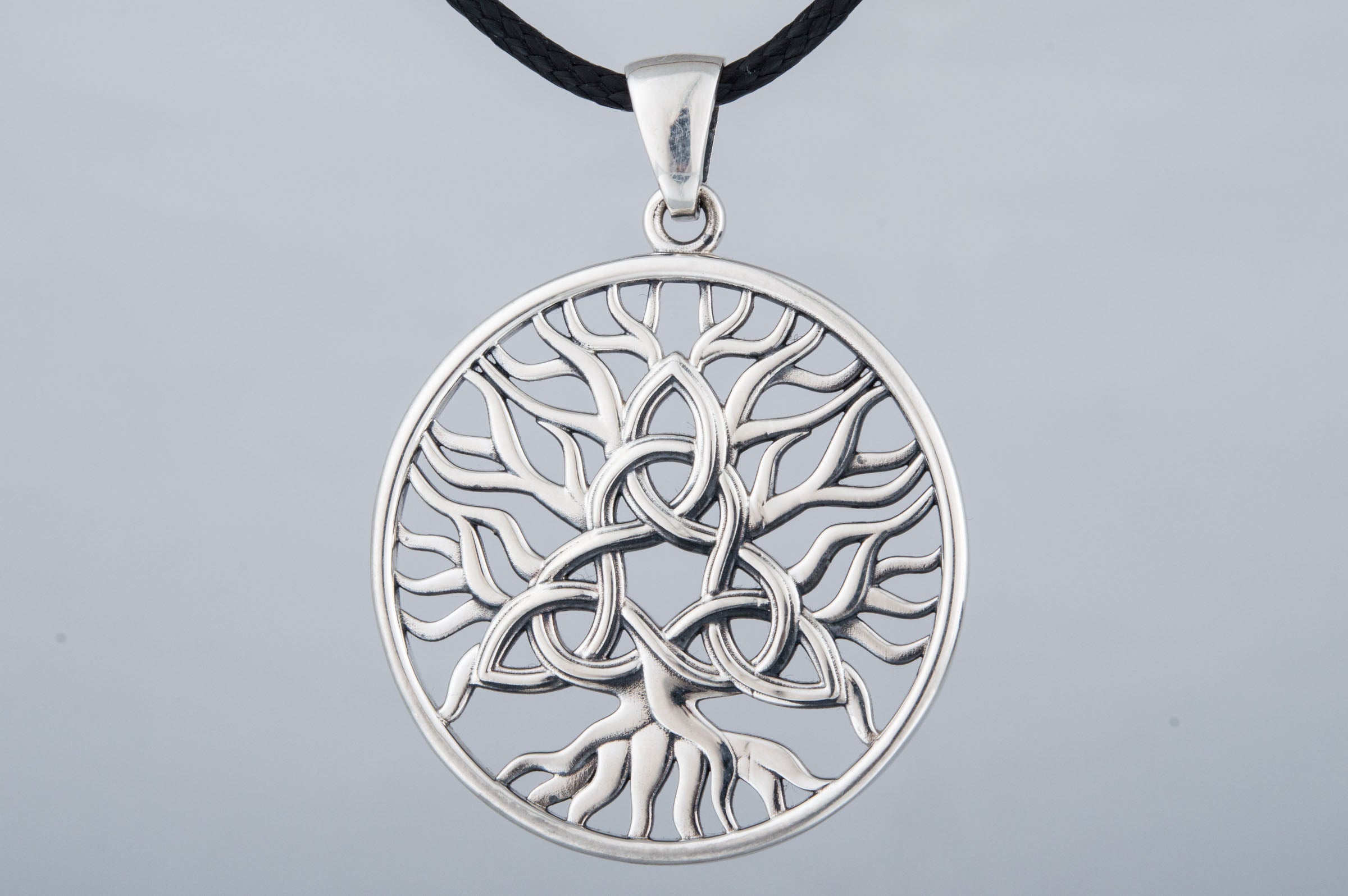 Yggdrasil Triquetra – Sterling Silber